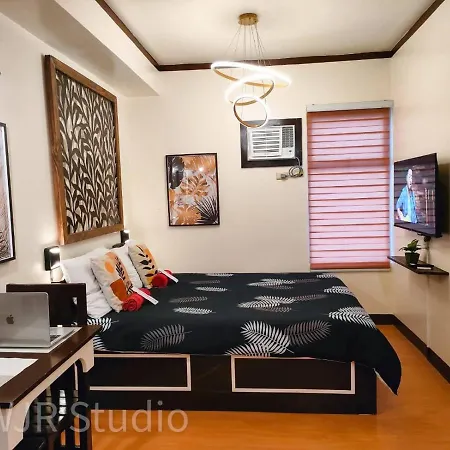 Queen Bed Deluxe- Contemporary Style