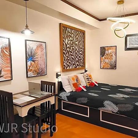 Queen Bed Deluxe- Contemporary Style