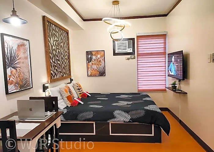 Queen Bed Deluxe- Contemporary Style 호텔 마닐라